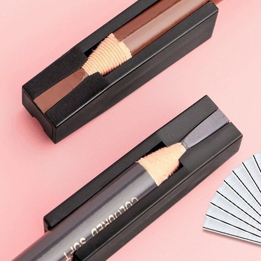 (มีส่งด่วน)  กบเหลาดินสอปากเป็ด 1 ชิ้น เหมาะสำหรับ ดินสอเขียนคิ้วแบบเชือก หรือดินสอเนื้อไม้อื่น ๆ