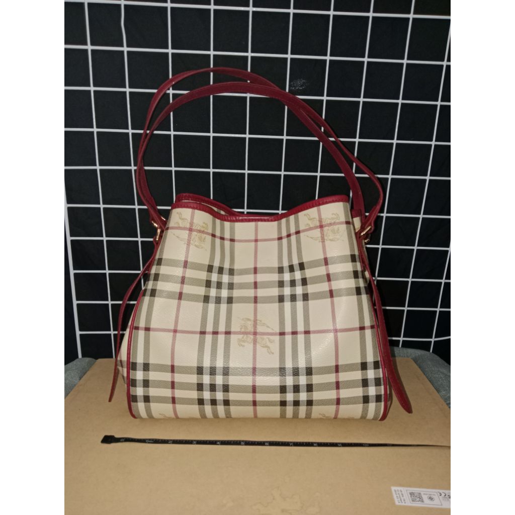 burberry hypermarket กระเป๋าburberry