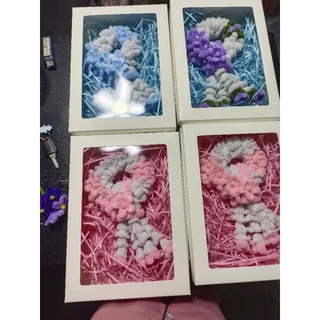 (พร้อมส่ง)พวงมาลัยลวดกำมะหยี่วันแม่ครบเซ็ตยกกล่อง🌷