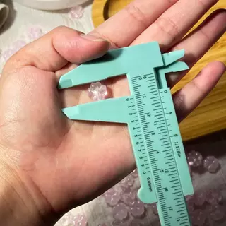 (ส่งจากไทย!!)ลูกปัดแก้วใบโคลเวอร์ 10 ชิ้น 10 มิล DIY