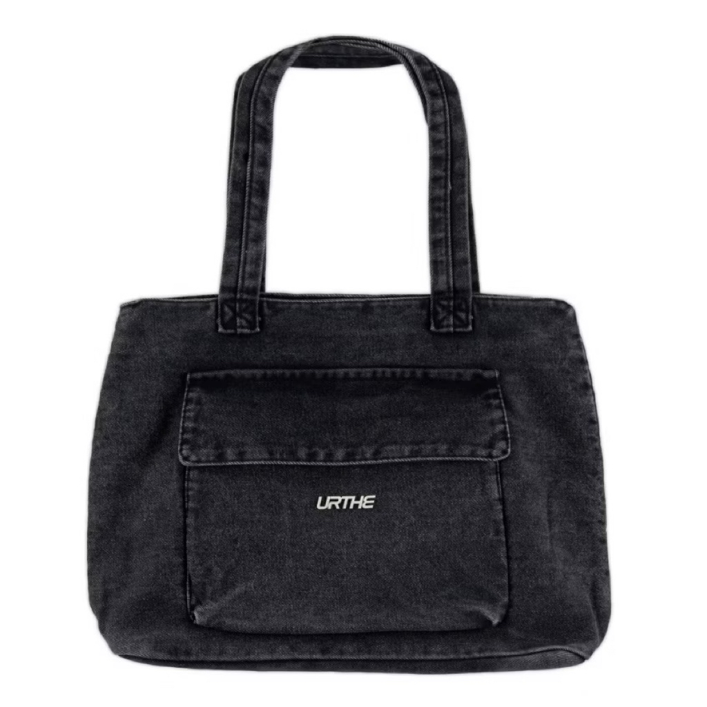🥷🏻 ส่งต่อกระเป๋ายีนส์ Urthe สีดำ (New)