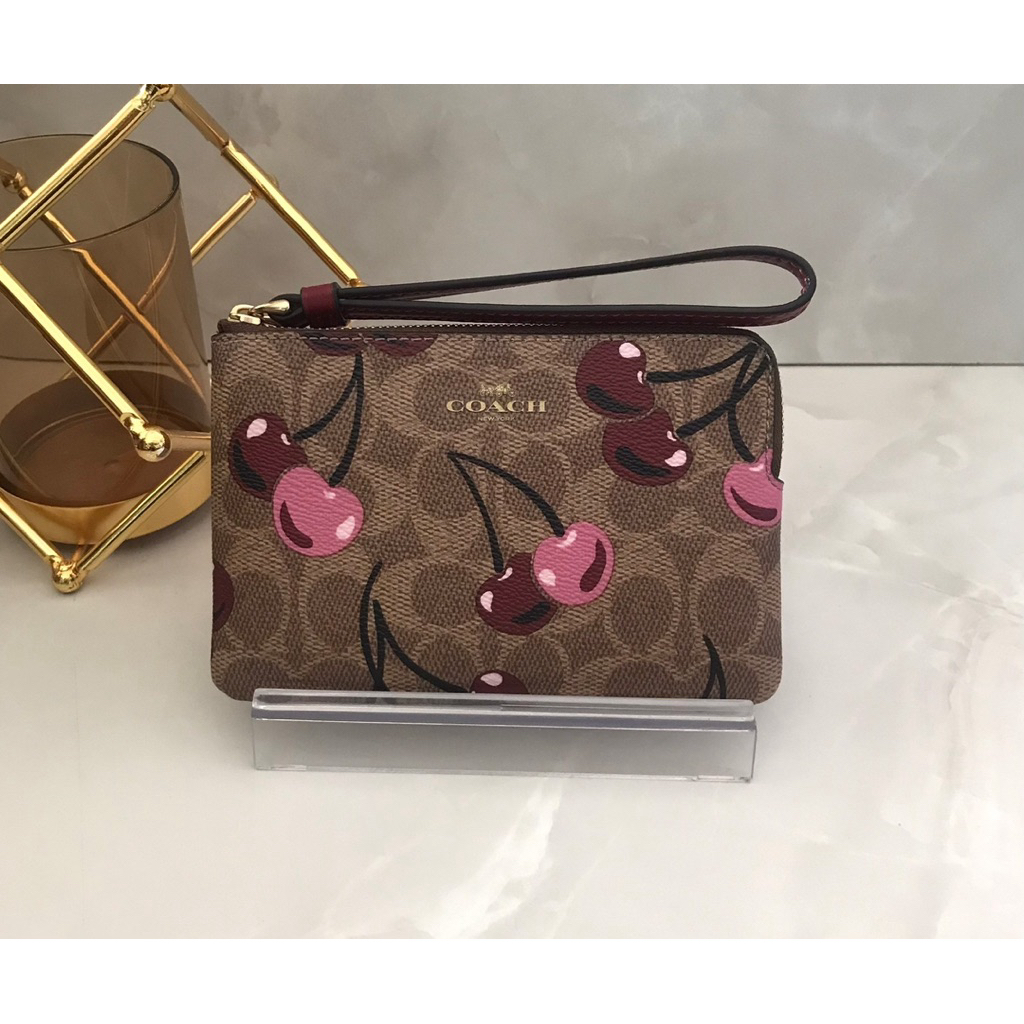 1ซิปS #1zipS คล้องมือ 1S โค้ชลายเชอร์รี่🍒CORNER ZIP IN SIGNATURE CANVAS  WITH CHERRY PRINT (C0ACH CZ