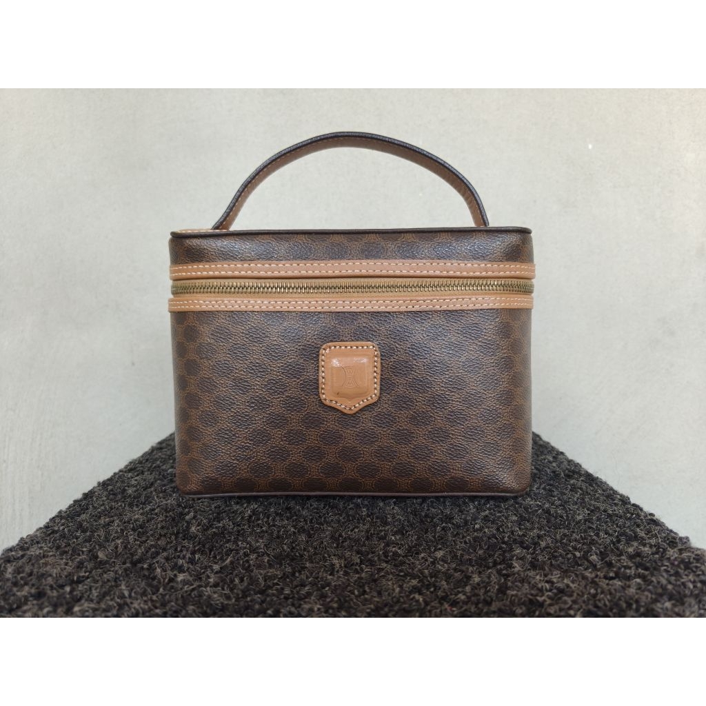 กระเป๋า Celine 9" มือสอง ของแท้ 100%