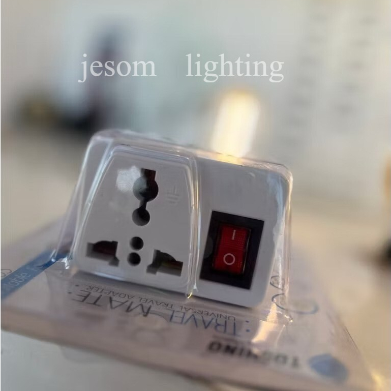 ปลั๊กไฟ ปลั๊กแปลงขา Universal Adaptor 2 ขาแบน 1 ช่อง 1 สวิทช์ ยี่ห้อ Toshino รุ่น CO-6S