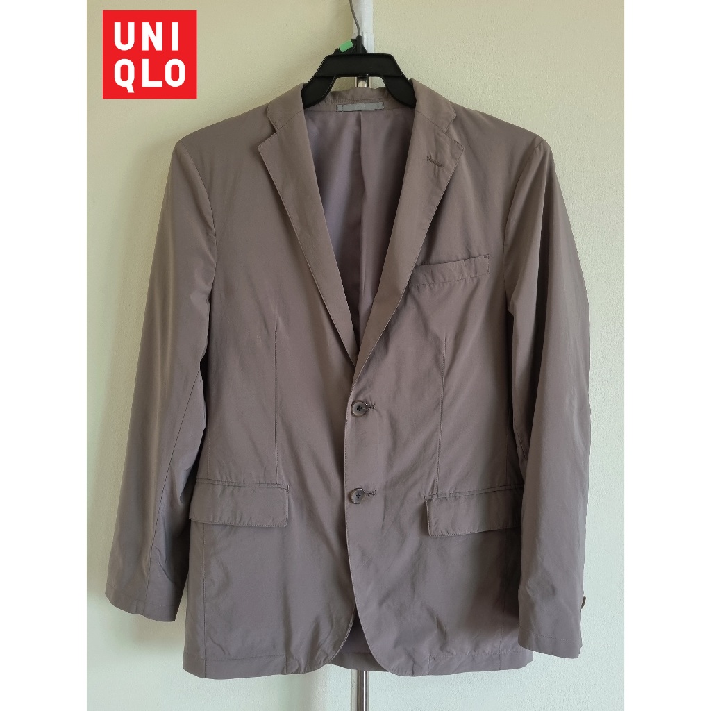 UNIQLO เสื้อสูท สีเทา อก 40 นิ้ว มือสอง