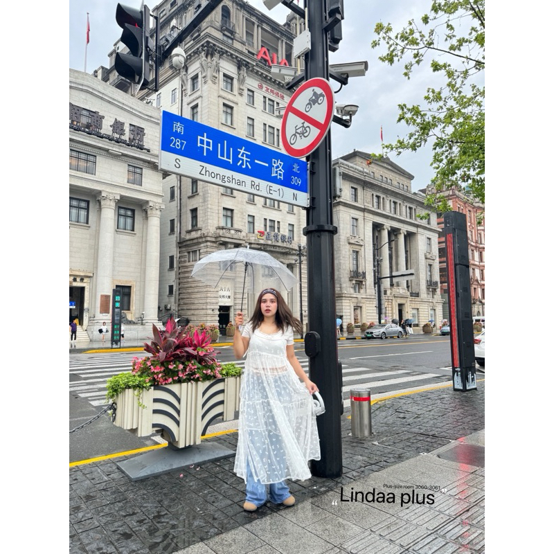 พร้อมส่ง ชุดสายเดี่ยวใส่คลุมทรงเก๋ ลาย(โบว์) ผ้าซีทรูเนื้อทราย ตามเลฟสุดๆ เนื้องานความยาว52“ อกฟรีไซส์