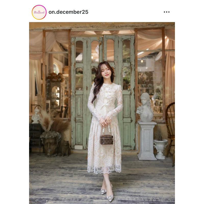 on.december25  Size S