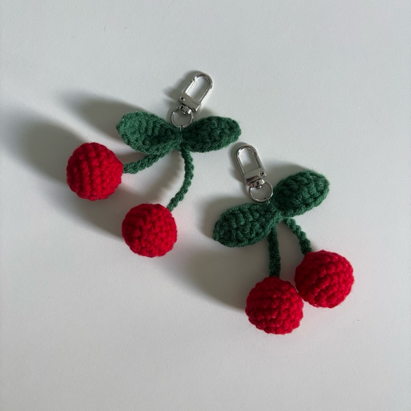 🍒CHERRY KEYCHAIN พวงกุญแจไหมพรมเชอร์รี่