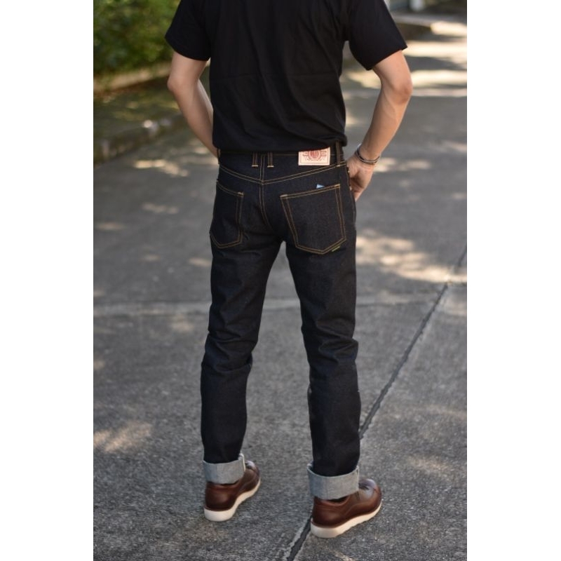 seventyfourdenim 18oz รุ่น ZERO ผ้าดิบริมแดงทรงกระบอกเล็ก และ กระบอกตรง
