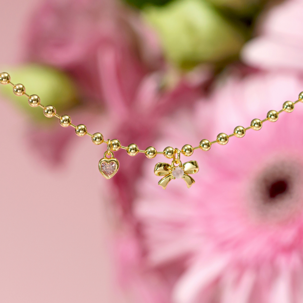 Petite Bonnie Ribbon Bracelet สร้อยข้อมือสาย Dot ห้อยชาร์มโบว์