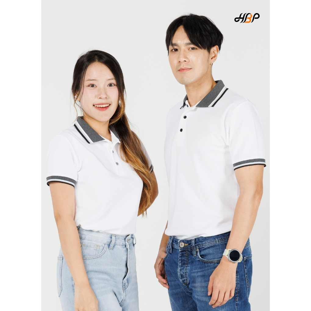 เสื้อโปโลสีขาวปกเทาท็อปเข้มขลิบดำขาว แขนจั้ม ไม่มีกระเป๋า ไม่ยืด ไม่ย้วย คงทน ไม่เสียทรง แม้ซักบ่อย ราคาสุดคุ้ม