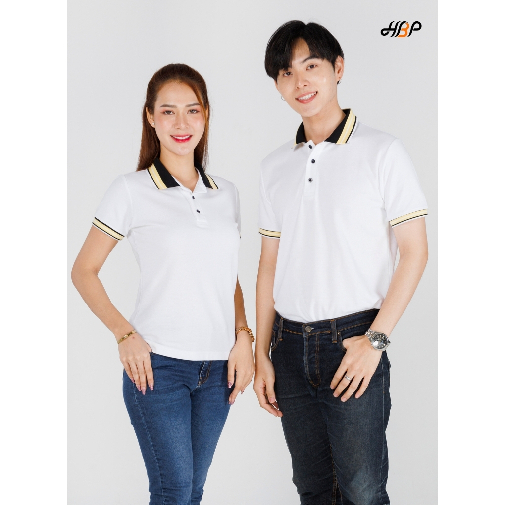 เสื้อโปโลสีขาวปกดำขลิบเหลือง แขนจั้ม ไม่มีกระเป๋า ไม่ยืด ไม่ย้วย คงทน ไม่เสียทรง แม้ซักบ่อย ราคาสุดคุ้ม