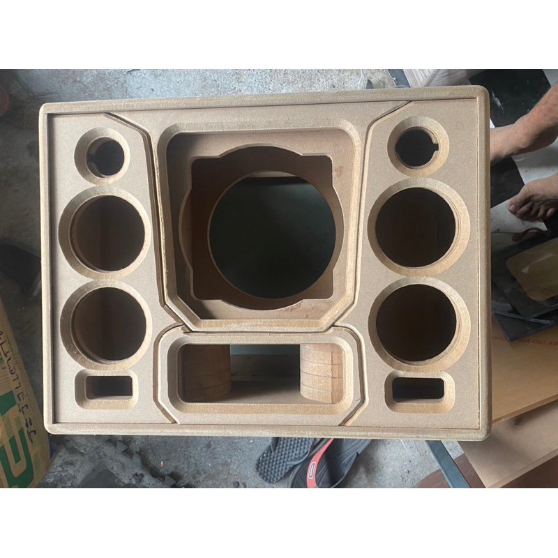 ตู้ลำโพงงานดิบ  ดอก8นิ้ว 1ดอก 4นิ้ว 4ดอหแหชม2ดอก