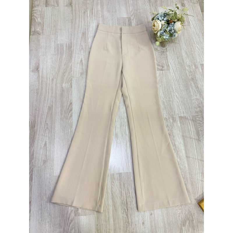 Used กางเกงผ้าเรียบหรู ❤️ 239 บาท❤️ แบรนด์ Sunny Closet Size S เอว 24” สพ.34” ยาว 42” สีเบจครีม