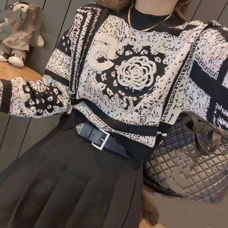 เสื้อแขนยาวไหมพรม งานปักผ้าดี ผ้านุ่ม เอาไปใส่รับลมหนาวกันจ้า งายป้ายห้อย