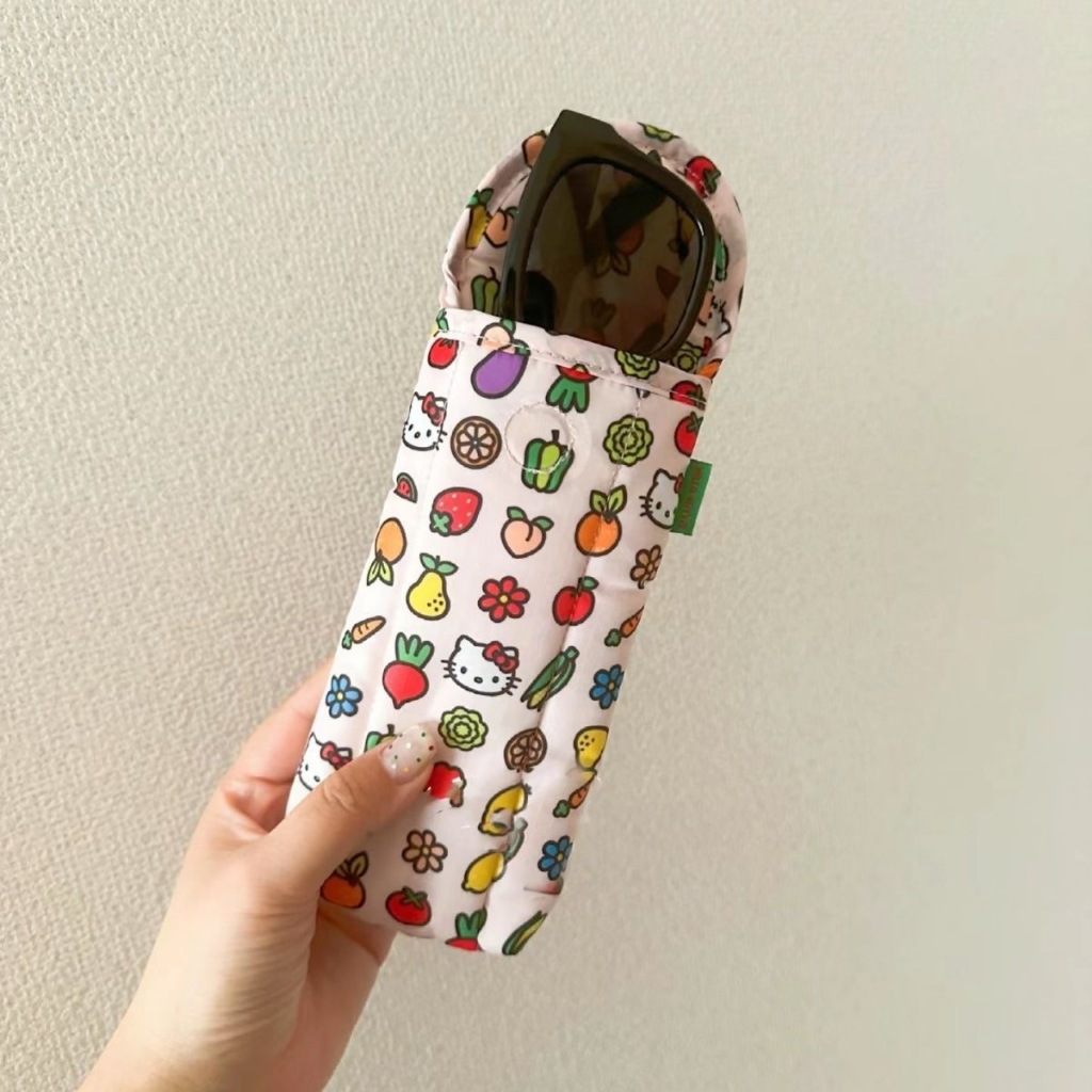 (พร้อมส่ง ) HELLO KITTY Sunglasses Bag กระเป๋าใส่แว่นตา