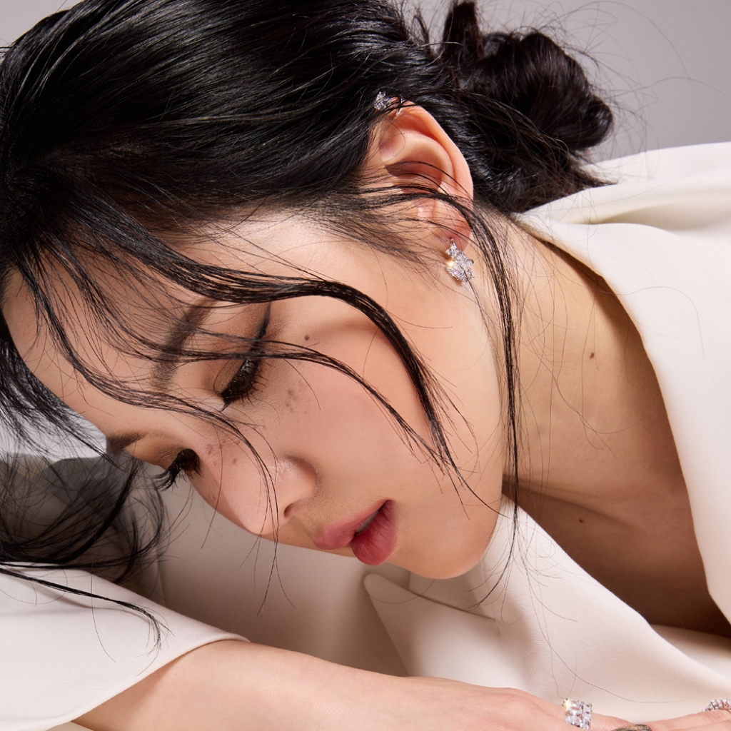 SWAN حلق هوغي فضة مربع بزركون — صورة 4