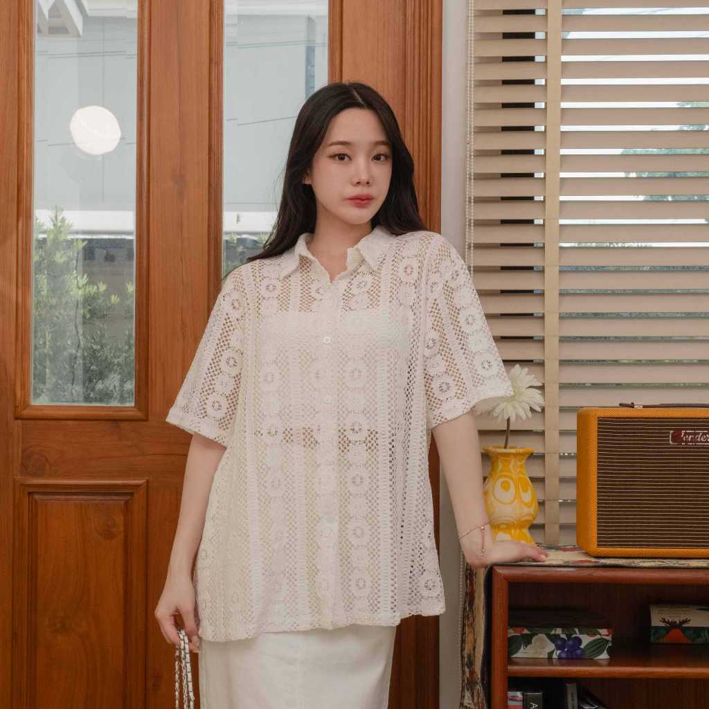 Kimmame - เสื้อ รุ่น Lace Flower Shirt