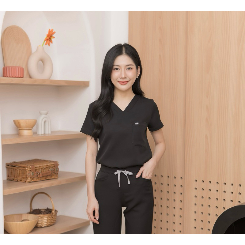 Tang scrub รุ่น No.04 Chill Black ผ้านุ่ม ยืดหยุ่น ใส่สบายระบายอากาศได้ดีเหมาะสำหรับบุคคลากร