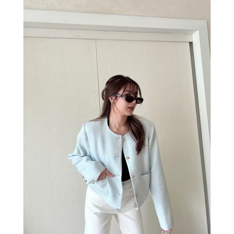 ส่งต่อ Jolin Blazer เสื้อเบลเซอร์คอกลมผ้าทวิตสีฟ้า The summernade