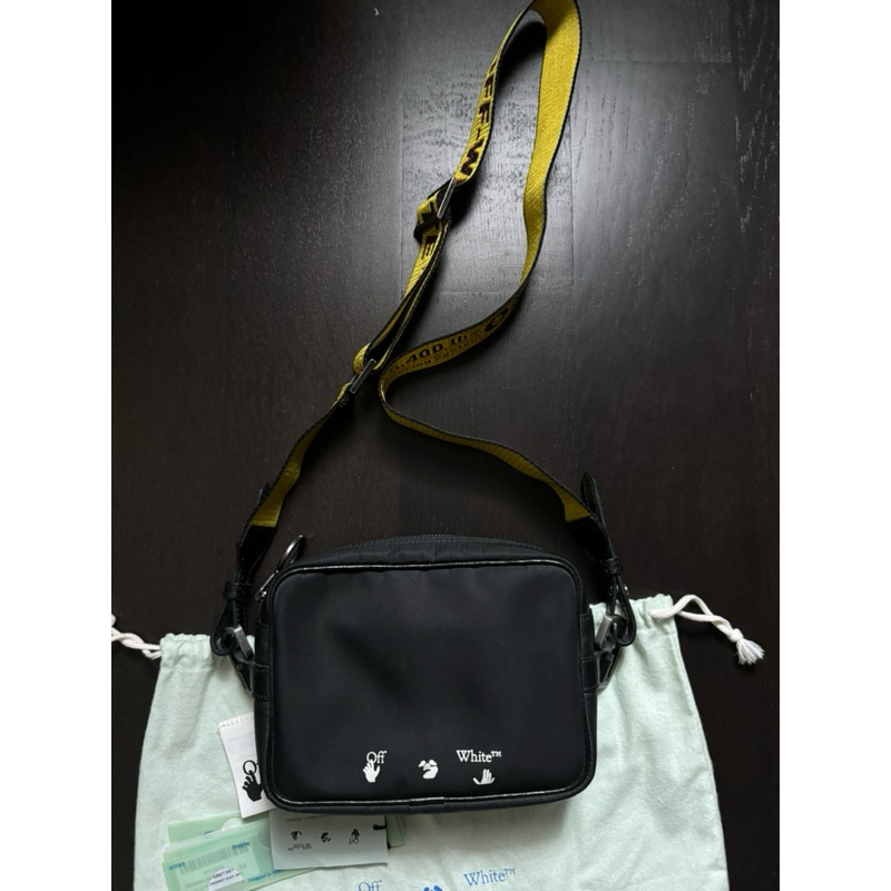 Off white crossbody bag (used) แท้