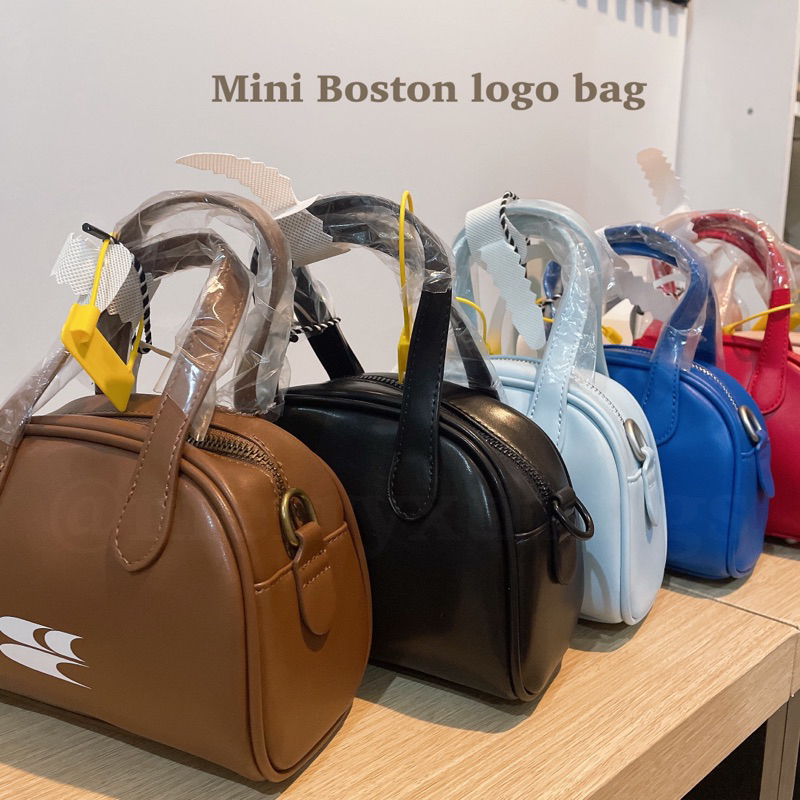 พร้อมส่ง🧣Crying Center mini logo bag กระเป๋ามินิ (ใช้โค้ดลด 20% max 1,000) (มีหลายสี)⛷️ จากช็อปแท้💯