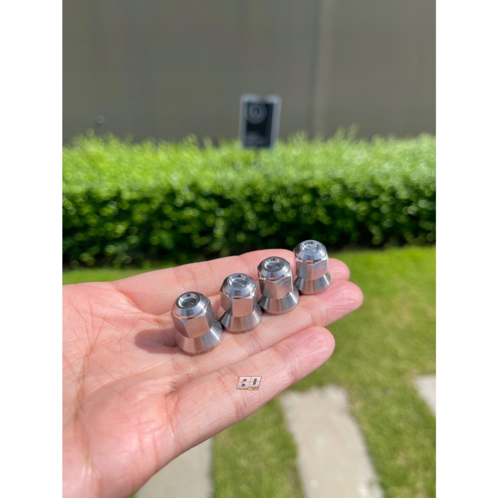 น๊อตฝาสูบWave ชุดน๊อตฝาสูบเวฟ หัวสนาม งานเฮงสกรูCNC