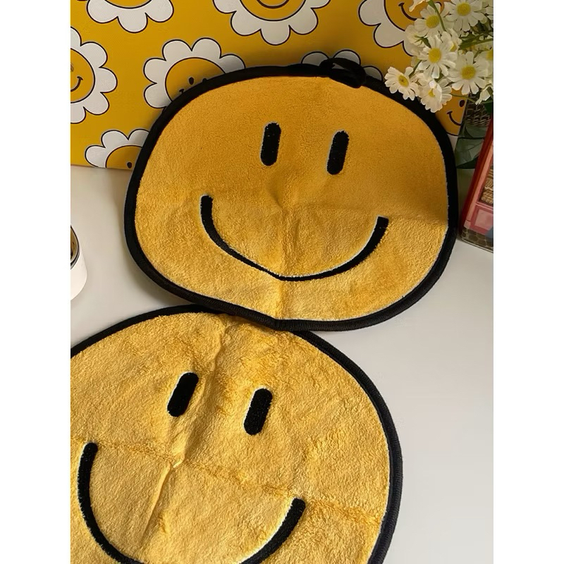 พร้อมส่ง‼️ ผ้าเช็ดมือ ลายยิ้ม Smile 😊 ลายกระต่าย 🐰 ลายหมู 🐷 แบบหนา นุ่มนิ่ม ดูดซับน้ำได้ดี ใช้แขวนสำหรับตกแต่งและเช็ดมือ