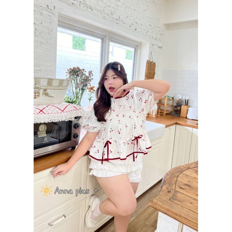 เสื้อลายเชอร์รี่ ผูกโบว์แดง อก40-52" ติดกระดุมหลัง สาวอวบอ้วนน่ารัก Plussize
