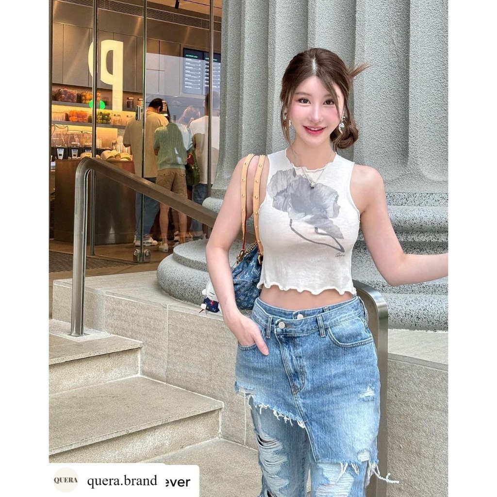 - QUERA Floral Sleeveless Top -🌺 ฟรอล่อวท้อป