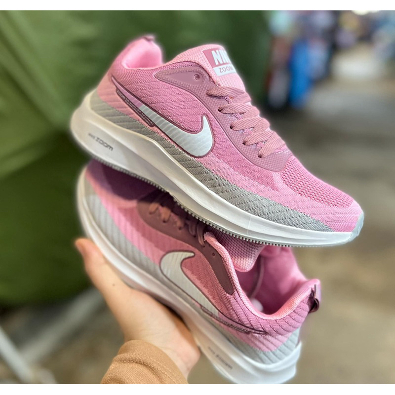รองเท้าผ้าใบ มี10สี ไซด์36-45ให้เลือก(แนะนำให้สั่งเผื่อ1ไซร้) ใส่ได้ทั้งผู้หญิงและผู้ชาย