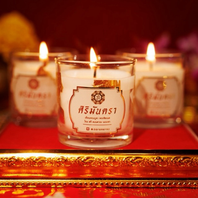 เทียนหอมบูชาพระพิฆเนศ ขอความร่ำรวย ติดทองคำเปลวแท้ มีหลายกลิ่น เช่น กำยาน ดอกพิกุล ดอกมะลิ หญ้าแฝก กฤษณา จำปีจำปา