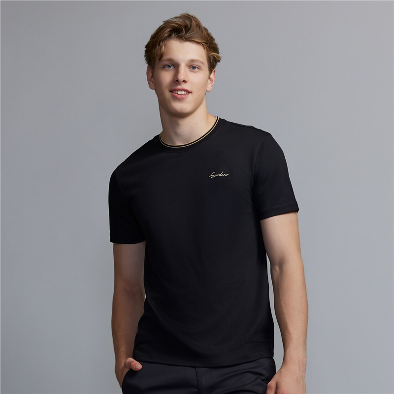 GIORDANO เสื้อยืดผู้ชาย Men's Liquid Touch Tee 01024201