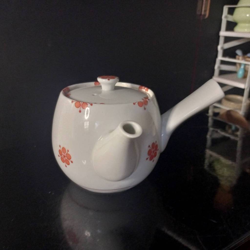 Teapot Kyusu Japanese Floral Patt ดอกไม้สีแดง จุ 300 ml.