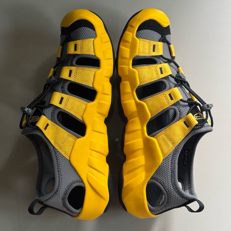 KEEN-M HYPERPORT H2 SANDAL(YELLOW/BLACK) รองเท้าของแท้มือ1ไม่มีกล่อง
