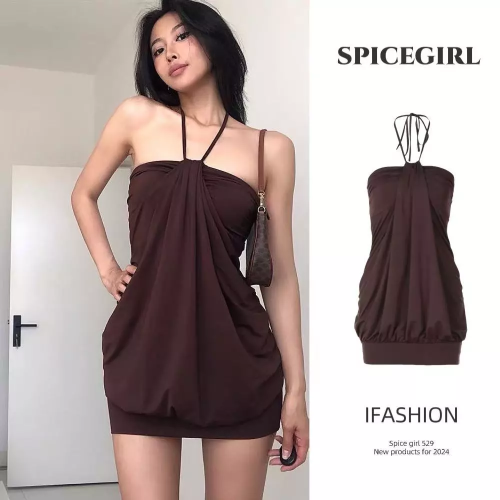 🎄Spice girl🎄สีน้ำตาลเดรสเกาะอกผูกคอ ดีไซน์จีบที่เอว ยืดหยุ่นมาก เข้ารูปที่เอว ทำให้ดูผอม เหมาะสำหรับไปทะเลและไปเที่ยว