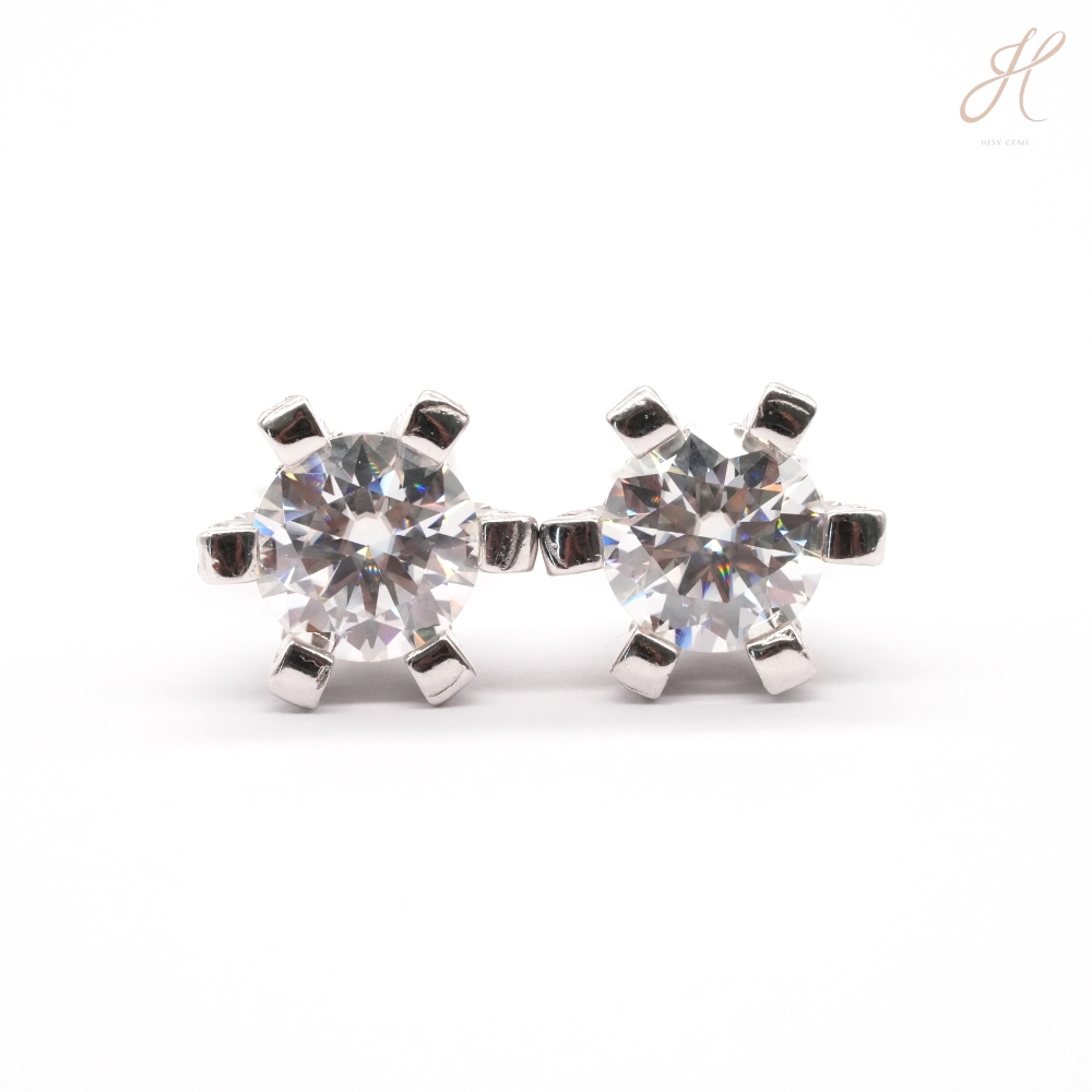 ต่างหูชูกลม Moissanite ชุบ WG 1ct/ข้าง Round Moissanite Earrings, 1ct per side, White Gold Plated