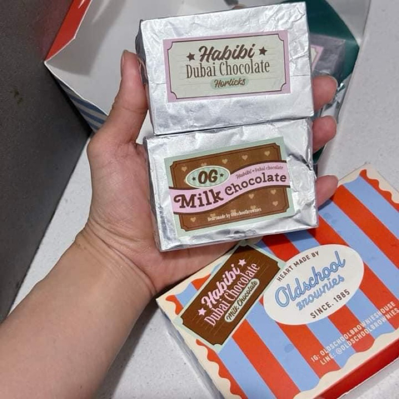 Oldschool Brownie Habibi Horlicks White Chocolate Dubai & OG Milk Chocolate Dubai & Thai Tea (1 box ka 2 bars)/Brownie