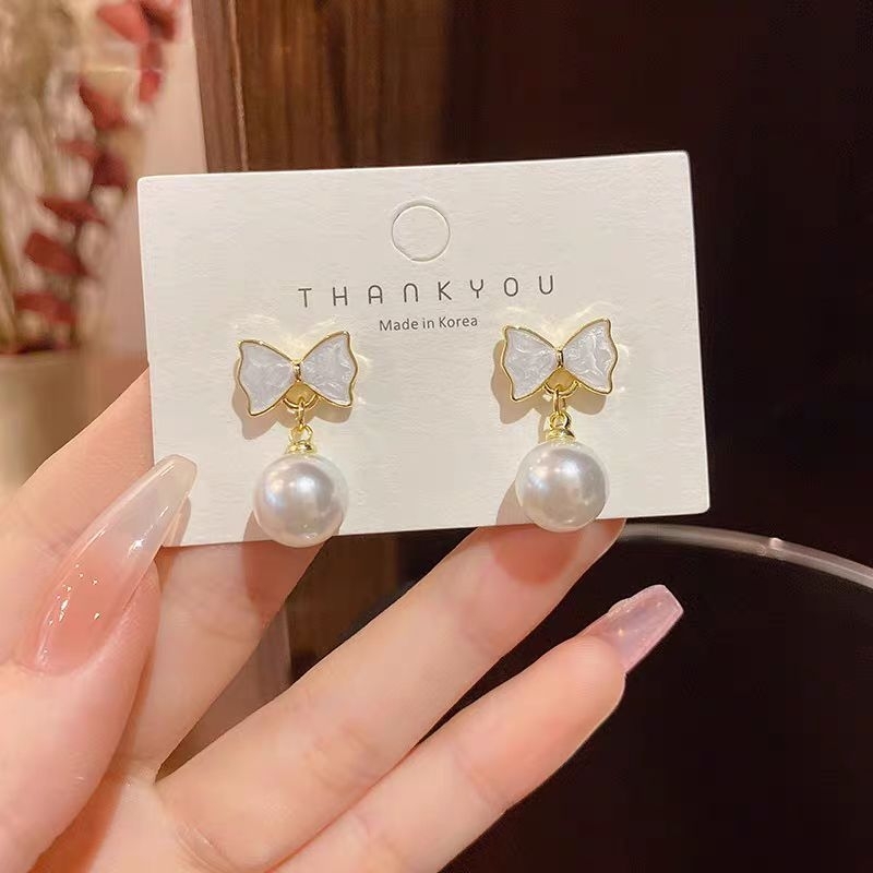 🌺พร้อมส่ง🌺 A-3 ต่างหูแฟชั่น งานเกรดดี โลหะสีทอง ประดับมุกและคริสตัล [[ร้านไทย🇹🇭จัดส่งจากกรุงเทพ]]