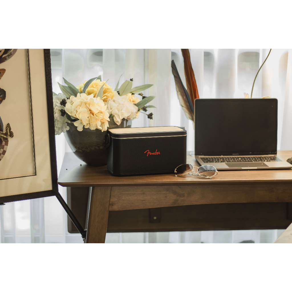 { มือ 1 Package ชำรุด } FENDER ลำโพงบลูทูธ รุ่น RIFF - รับประกัน 1 ปี - ส่งฟรีทั่วไทย