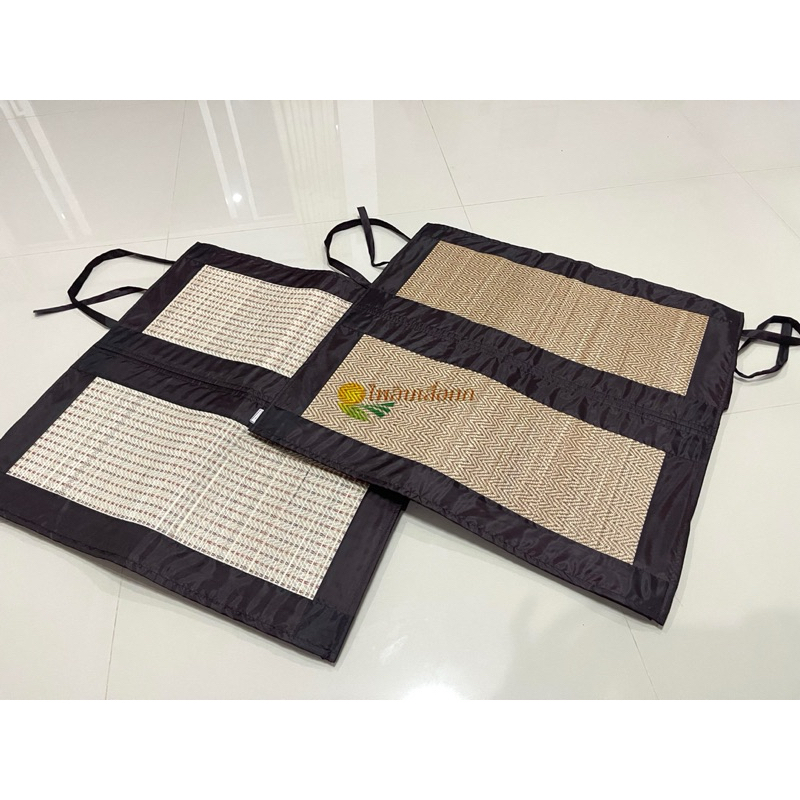 เบาะรองนั่งเสื่อกกบุฟองน้ำแบบพกพา เบาะนั่งสมาธิ แบบพับได้ 60x60cm.