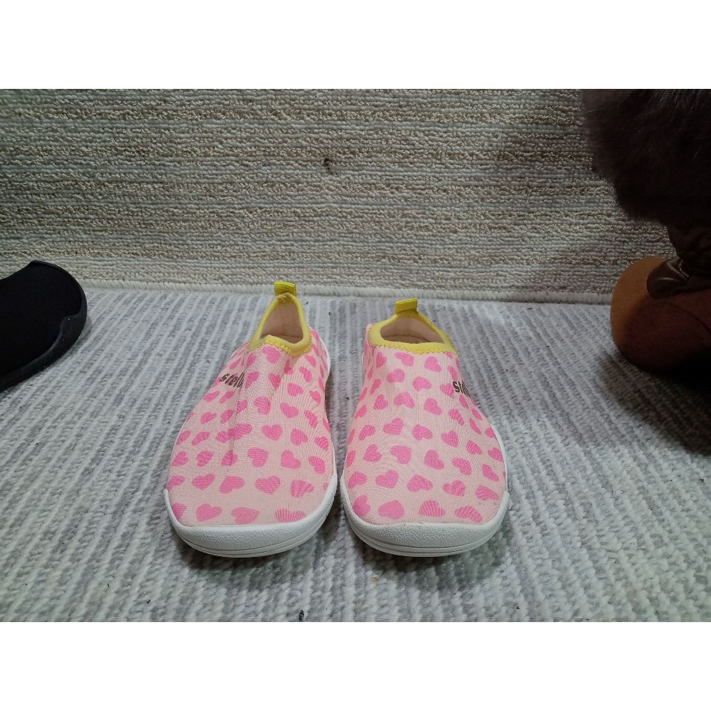 รองเท้า Stella สีชมพู # 17.0 cm