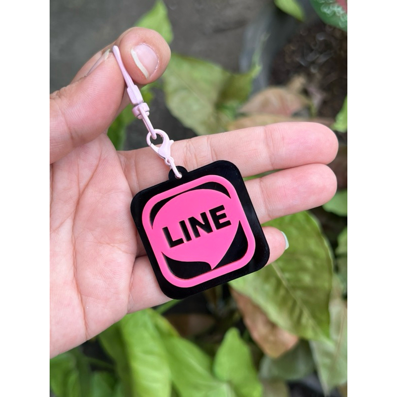 พวงกุญแจคิวอาร์โค้ด พกพาสะดวก ธนาคาร Line , IG ,facebook ใช้งานได้จริง (แจ้งรายละเอียดในแชทร้าน)
