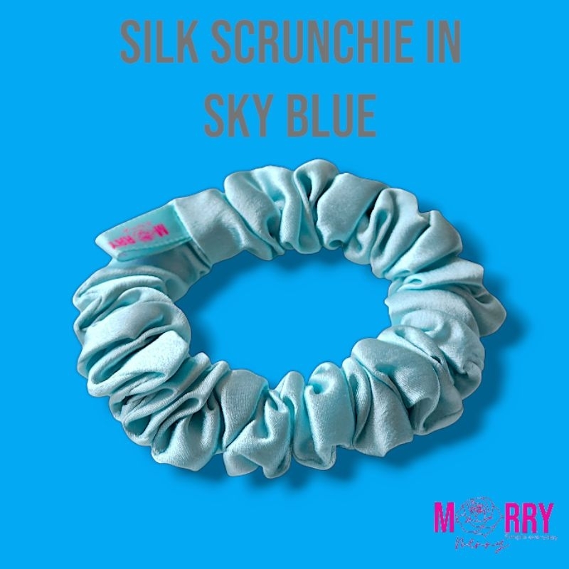 ยางรัดผมผ้าไหมมัลเบอร์รี่แท้ 100%  Scrunchies #Sky Blue (Midi ไซส์กลาง)