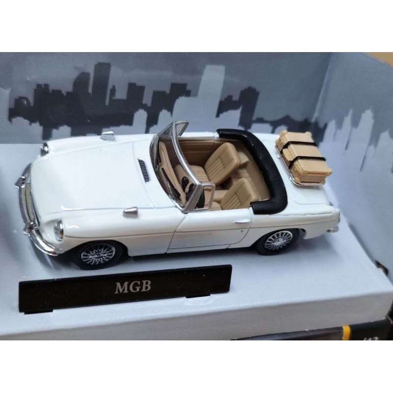 โมเดลรถเหล็ก MGB scale 1/43 รถยาว 3.5 นิ้ว มีกล่อง