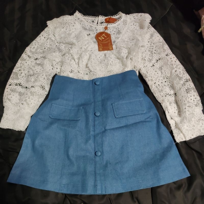 NT Princess เซนเสื้อแขนยาวลูกไม้ทั้งตัวฟรีไซค์ กระโปรงยีนต์เอว26สะโพก38 นิ้ว