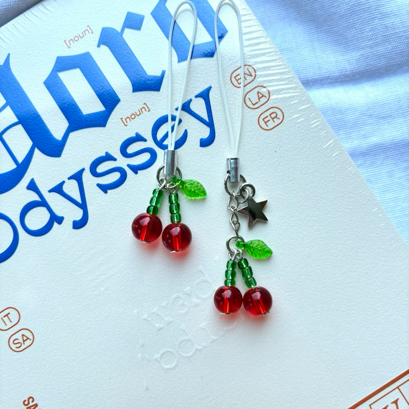 Cherry phone charm 🍒| สายคล้องโทรศัพท์จี้เชอรี่ สายห้อยมือถือลูกปัด