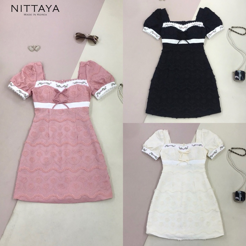 [NITTAYA] D2580 ชุดเดรสกระโปรงคอเหลี่ยมแขนตุ๊กตาดีเทลปักแต่งดอกไม้แต่งโบว์ช่วงอกสวยหรูดูแพงผู้ดีมากใส่ออกงาน ดินเนอร์