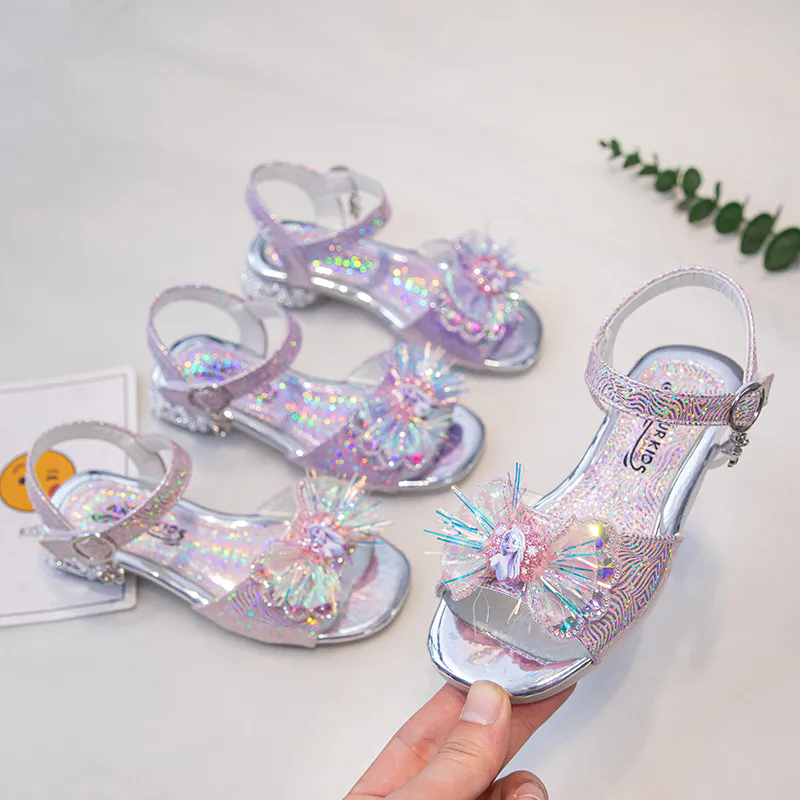 รองเท้าแตะเด็กผู้หญิง ใหม่แฟชั่นเด็กโต สาวน้อยเจ้าหญิง ด้านล่างนุ่ม สำหรับรองเท้าเต้นรำนักเรียน