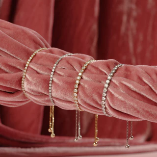 Tennis Bracelet สร้อยข้อมือประดับเพทายปรับขนาดได้